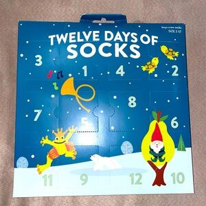 New 12 days of Socks boys crew socks
SIZE 2-5T